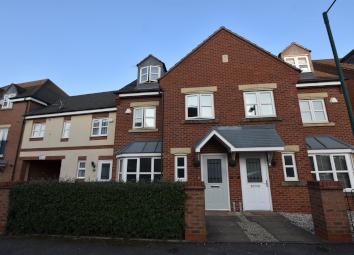 Town house For Sale in Solihull