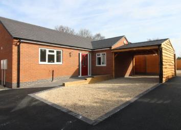 Bungalow For Sale in Nuneaton