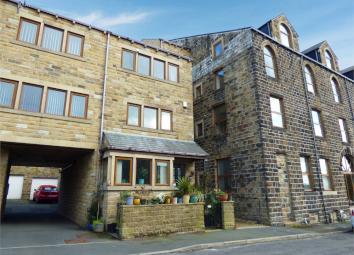 Town house For Sale in Keighley