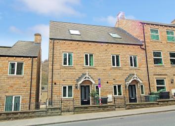 Town house For Sale in Holmfirth