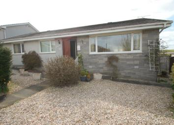 Detached bungalow For Sale in Lanark