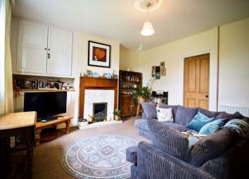 Cottage To Rent in Huddersfield