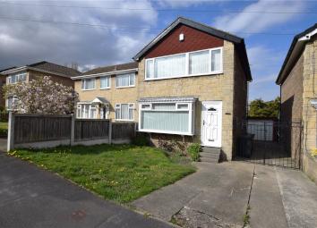 Detached house For Sale in Leeds