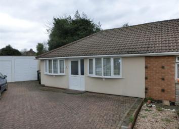 Semi-detached bungalow For Sale in Solihull