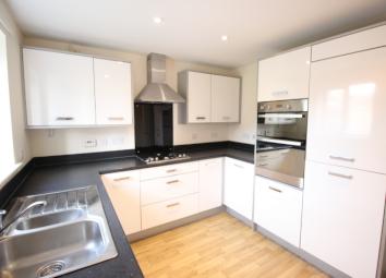 Town house To Rent in Gloucester