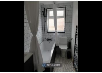 End terrace house To Rent in Salford