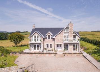 Country house For Sale in Stirling