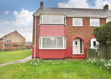 Semi-detached house For Sale in Barton-upon-Humber