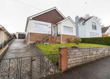 Detached bungalow For Sale in Abergavenny