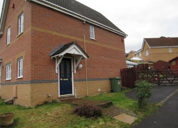 Semi-detached house To Rent in Street