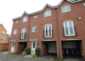 Town house For Sale in Burton-on-Trent