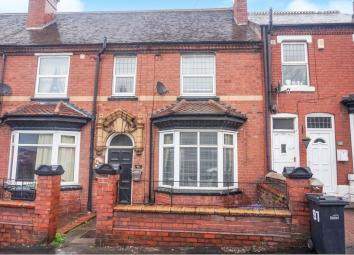 Terraced house For Sale in Brierley Hill