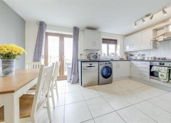 Town house For Sale in Bury