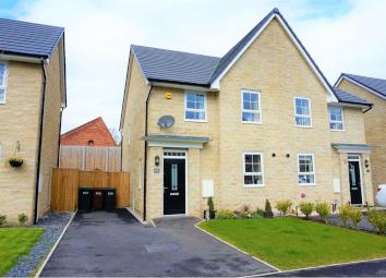 Semi-detached house For Sale in High Peak