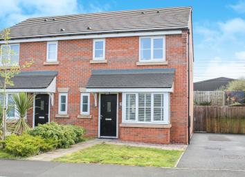 Semi-detached house For Sale in Sandbach