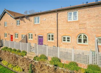Barn conversion For Sale in Neston