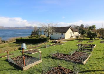 Detached house For Sale in Dunoon