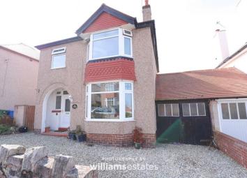 Detached house For Sale in Prestatyn