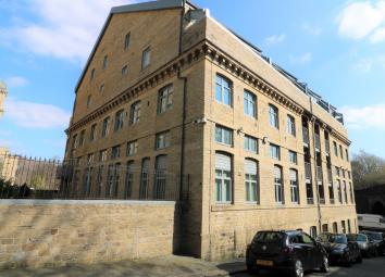 Flat For Sale in Elland