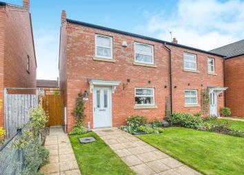 Semi-detached house For Sale in Stratford-upon-Avon