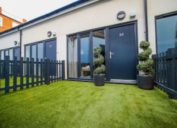 Mews house For Sale in Northampton