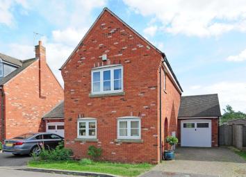 Detached house For Sale in Banbury