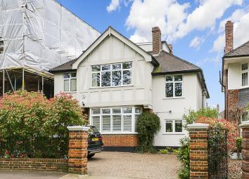 Detached house For Sale in Richmond