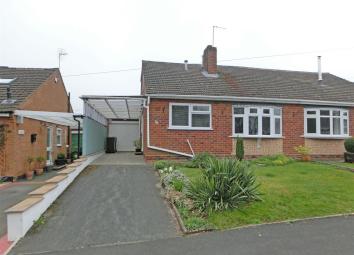 Semi-detached bungalow For Sale in Birmingham
