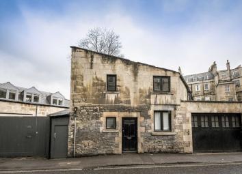 Detached house To Rent in Bath