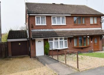 Semi-detached house For Sale in Bedworth