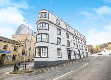 Flat For Sale in Sowerby Bridge