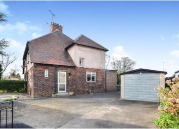 Semi-detached house For Sale in Uttoxeter