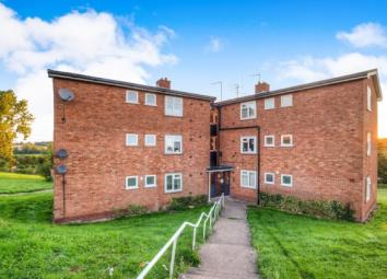 Flat To Rent in Warwick