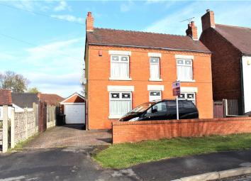 Detached house For Sale in Atherstone