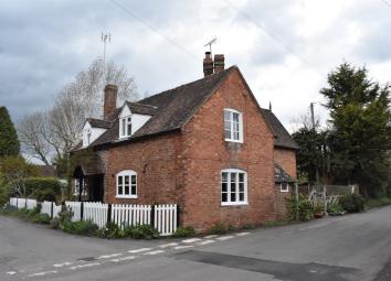 Cottage For Sale in Tewkesbury