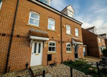 Town house For Sale in Hull