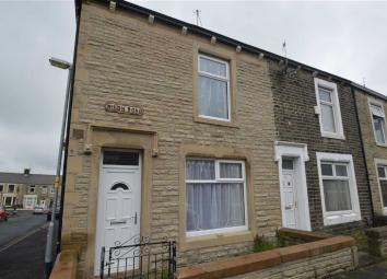 End terrace house To Rent in Accrington