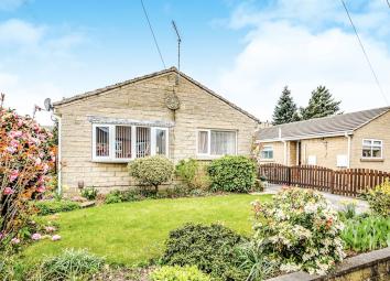 Detached bungalow For Sale in Holmfirth