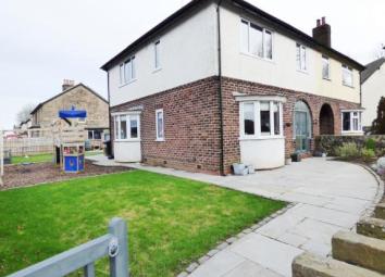 Semi-detached house For Sale in Buxton