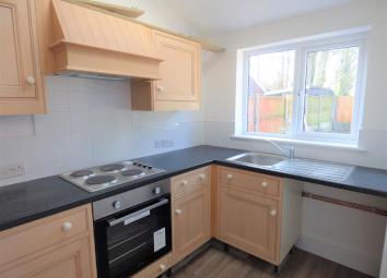 Town house To Rent in Prescot