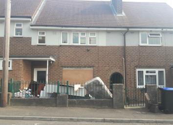 Terraced house For Sale in Northampton