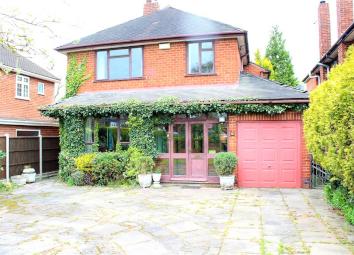 Detached house For Sale in Bedworth
