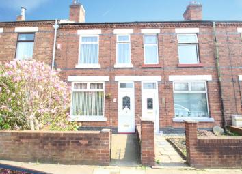 Terraced house For Sale in Crewe