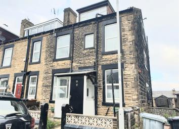 End terrace house For Sale in Leeds