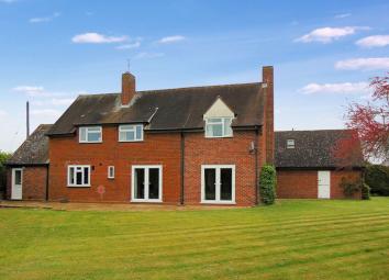 Detached house To Rent in Evesham