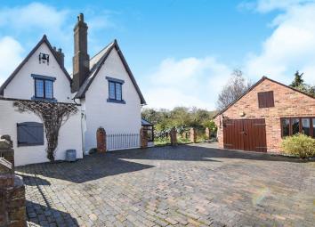 Detached house For Sale in Ripley