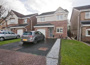 Detached house For Sale in Alloa
