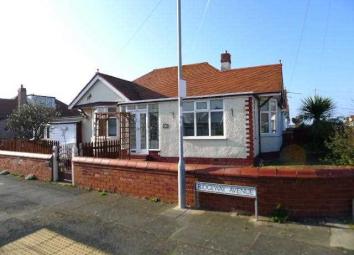 Detached bungalow To Rent in Rhyl