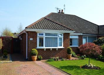 Semi-detached bungalow For Sale in Southport