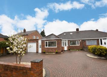 Semi-detached bungalow For Sale in Solihull